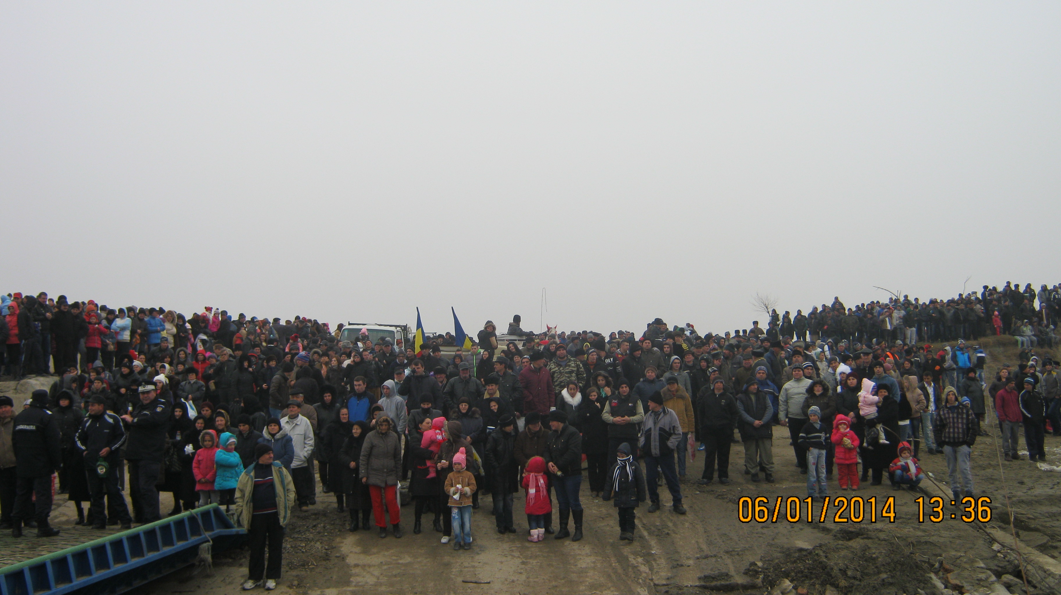Peste 5000 de locuitori au participat la Bobotează, în comuna Borcea