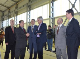 Ministrul Teodorovici in vizita la firma Gimart SRL
