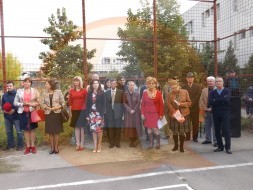 Cadrele si invitatii prezenti la deschidere