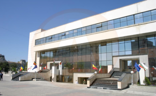 Consiliul Judeţean Călăraşi organizează licitaţie publică deschisă pentru cumpărarea de bunuri imobile