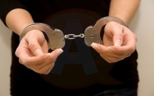 femeie-arestata