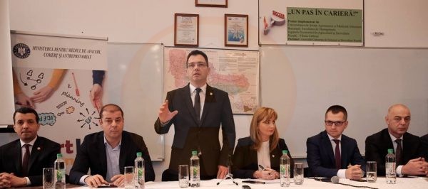 Ministrul pentru Mediul de Afaceri, Radu Oprea a lansat, la Călăraşi, seria de dezbateri pentru îmbunătăţirea programului Start –Up Nation